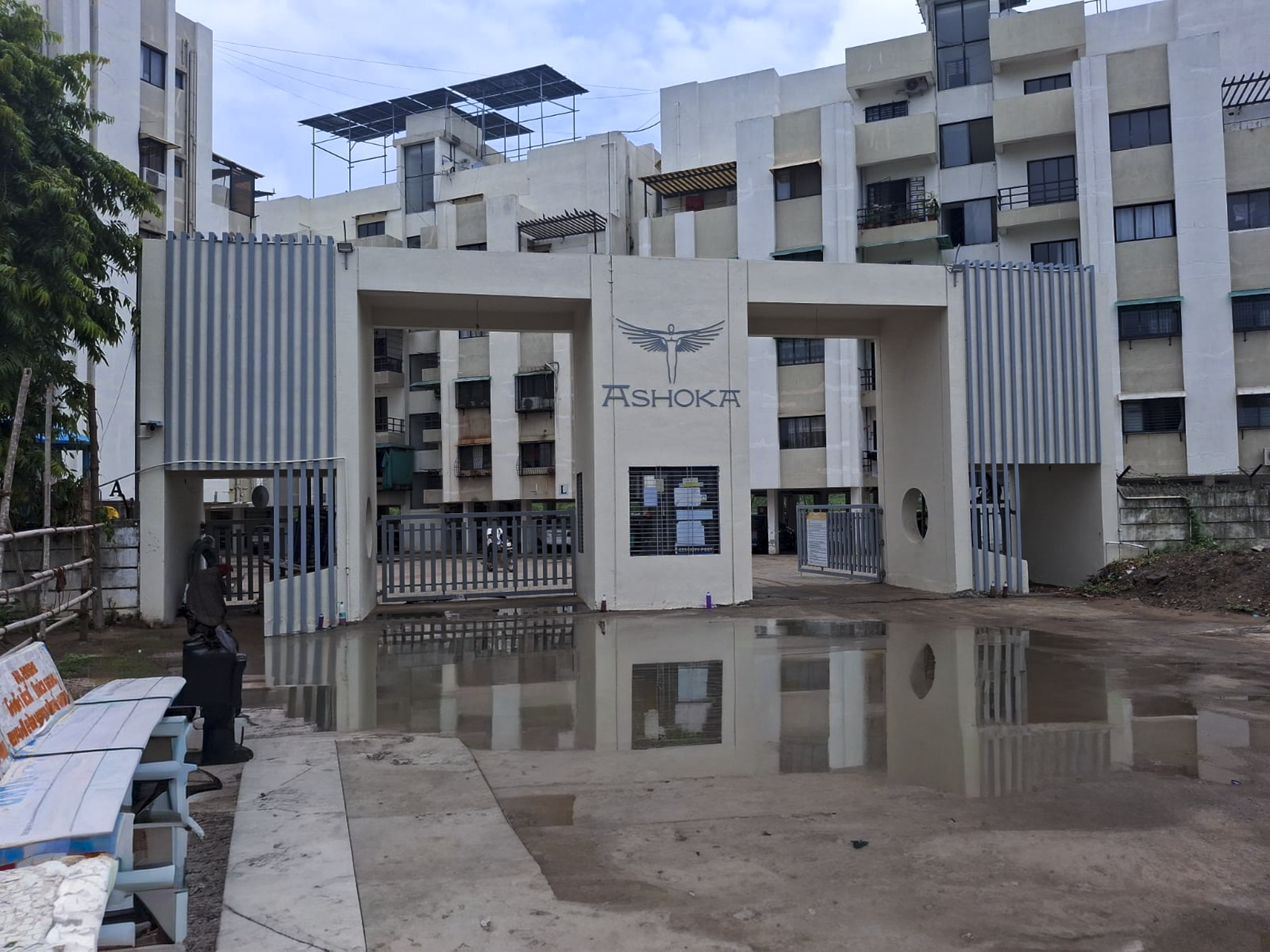 129.29 square meter Flat for sale in Vadodara — photo 1