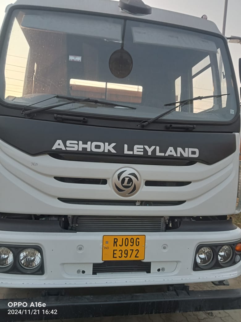 2024 Ashok Leyland UM4225 / 66 H CC BS VI Truck 64000 km 2 years for sale in Jail Road, Manawar, Dhar Madhya Pradesh Manawar — photo 3