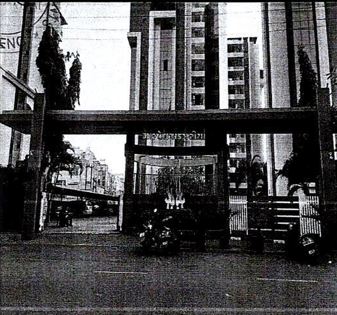 141.27 square meter Flat for sale in Surat — photo 1