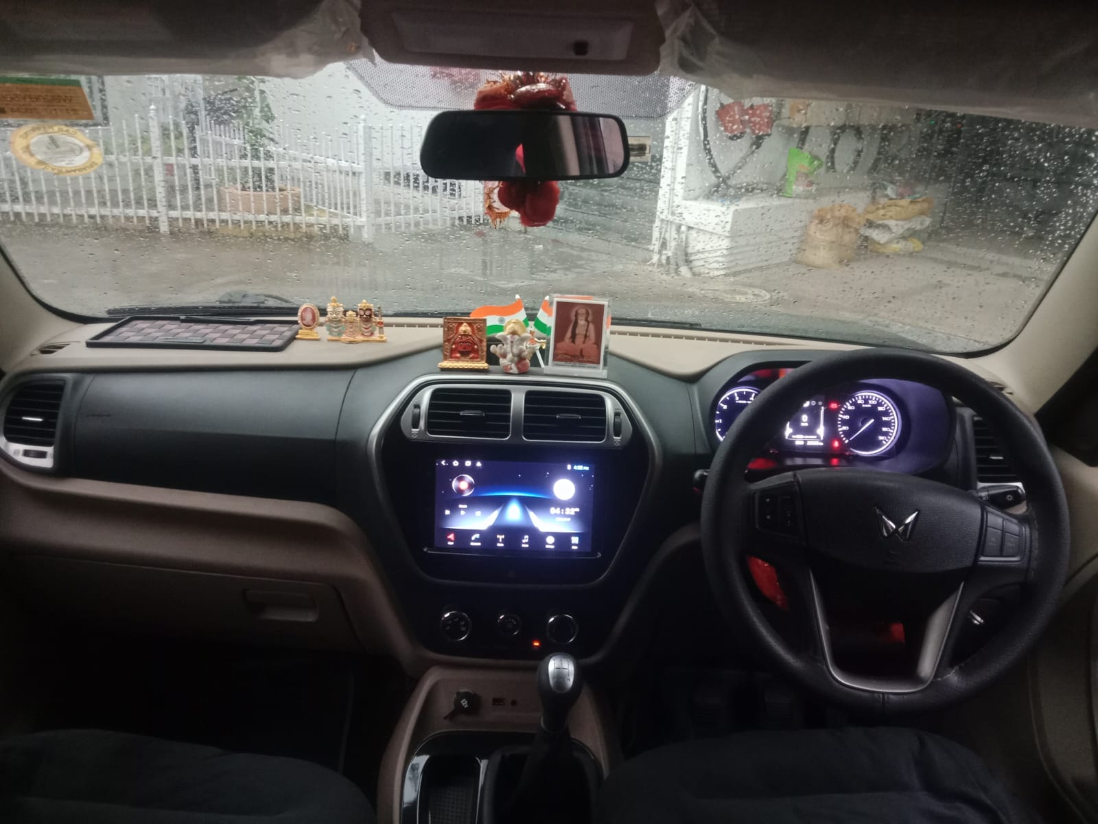 2024 Mahindra Bolero Neo N8 SUV 22500 km 2 years for sale in BENGAL PARKING Kolkata — photo 2