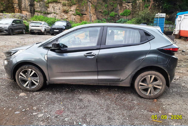 2024 Tata Altroz XZ+ Hatchback 15726 km 2 years for sale in CHOICE WAREHOUSING Navi Mumbai — photo 4
