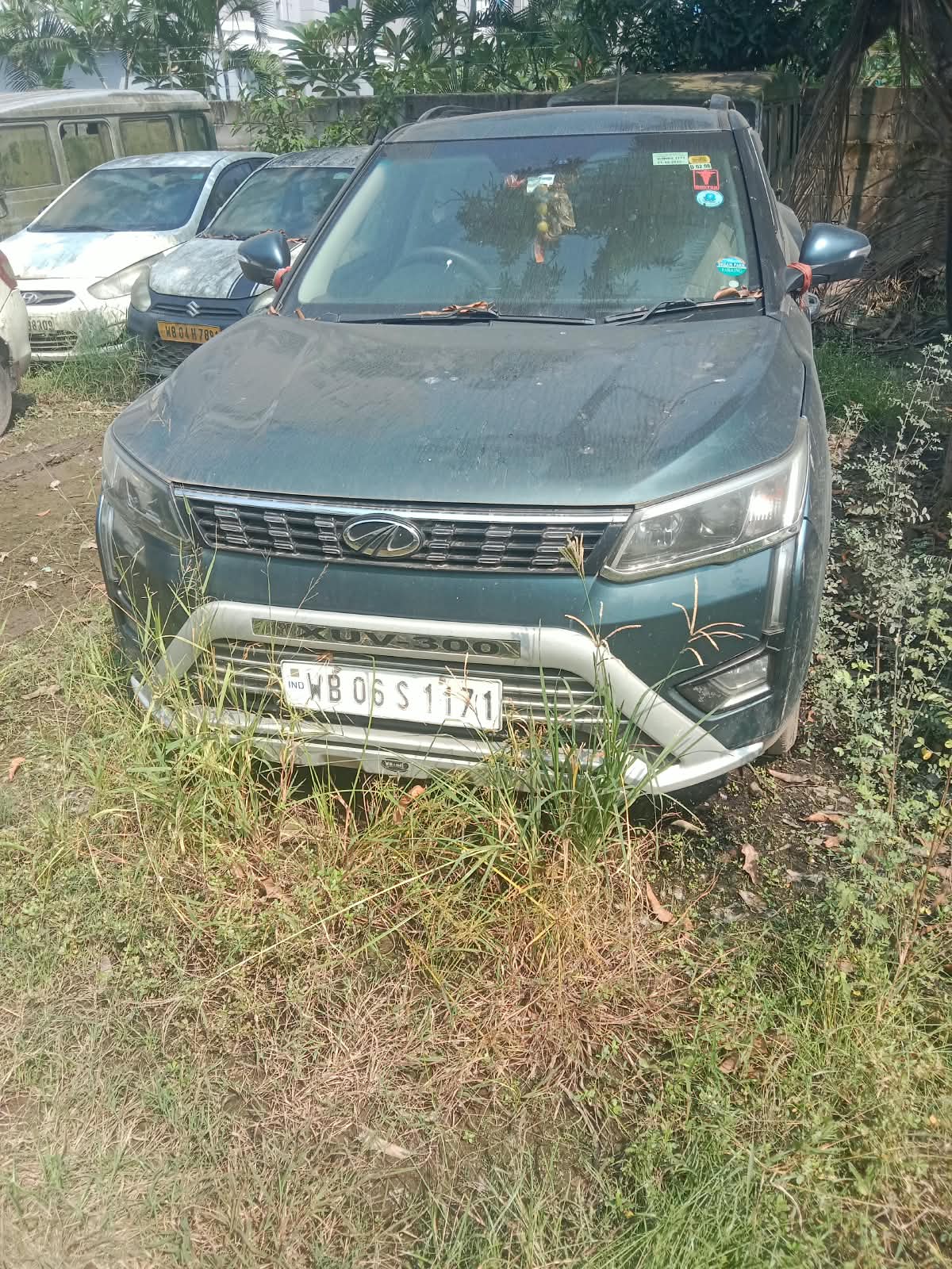 2019 Mahindra XUV300 W8 Compact SUV 100000 km 7 years for sale in BENGAL PARKING Kolkata — photo 2
