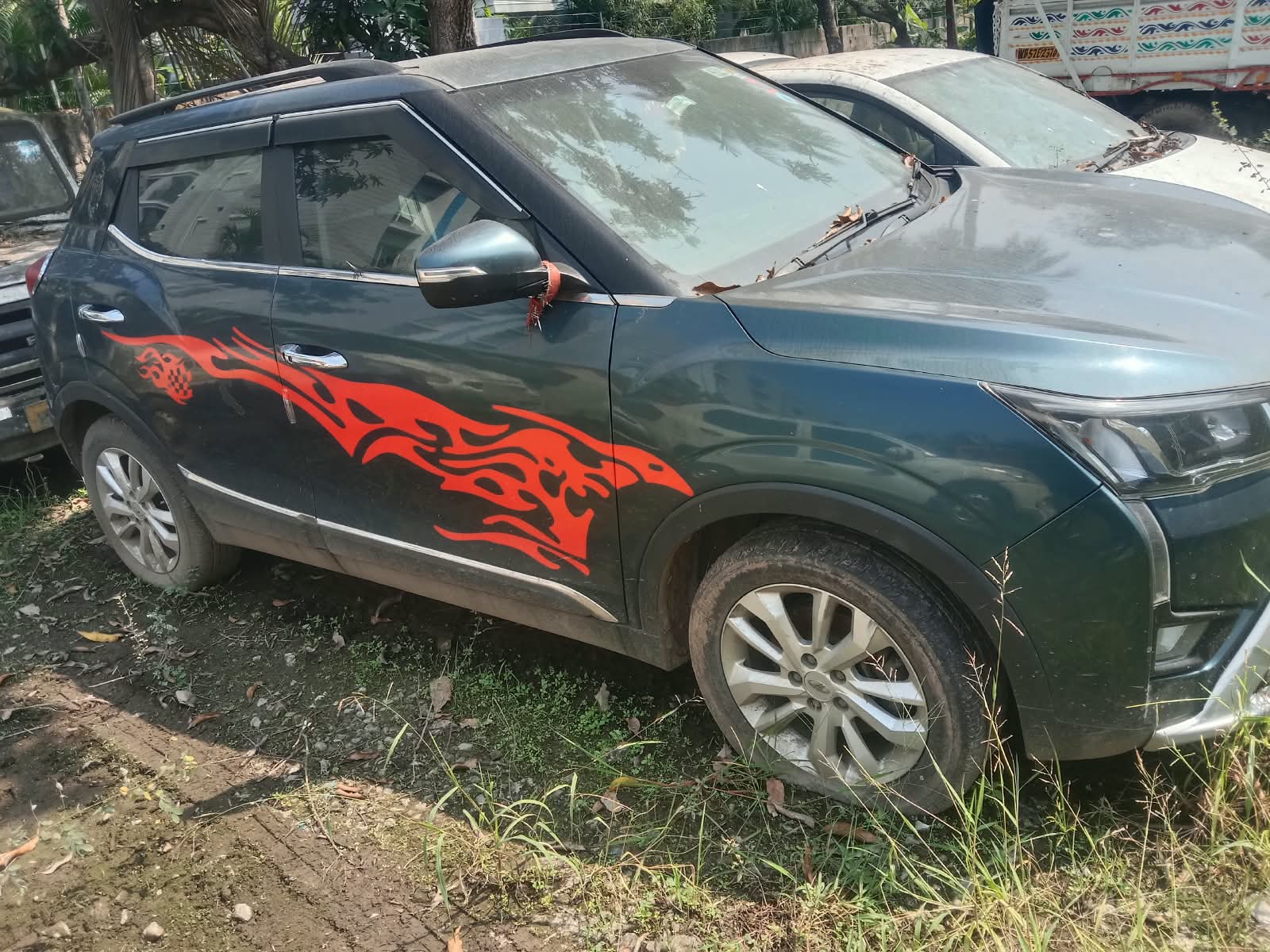 2019 Mahindra XUV300 W8 Compact SUV 100000 km 7 years for sale in BENGAL PARKING Kolkata — photo 3
