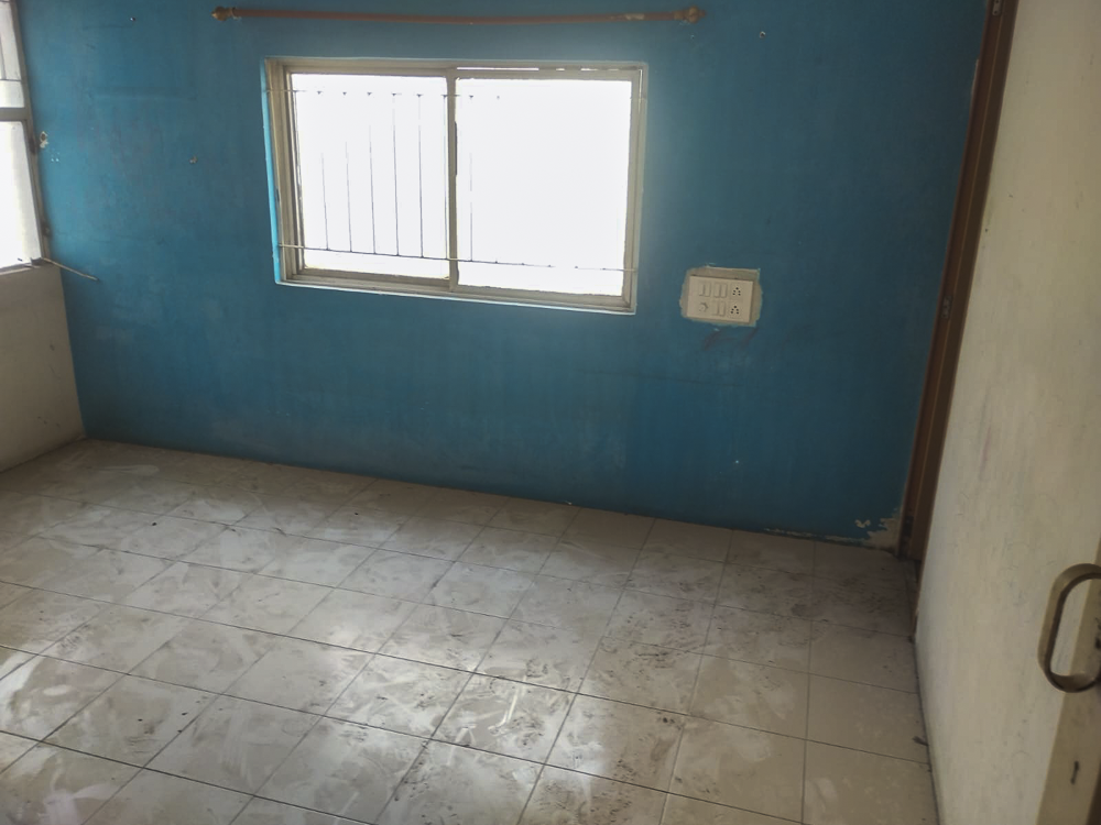 2 BHK Flat for sale in SHRINANDNAGR II, VEJALPUR Ahmedabad — photo 2
