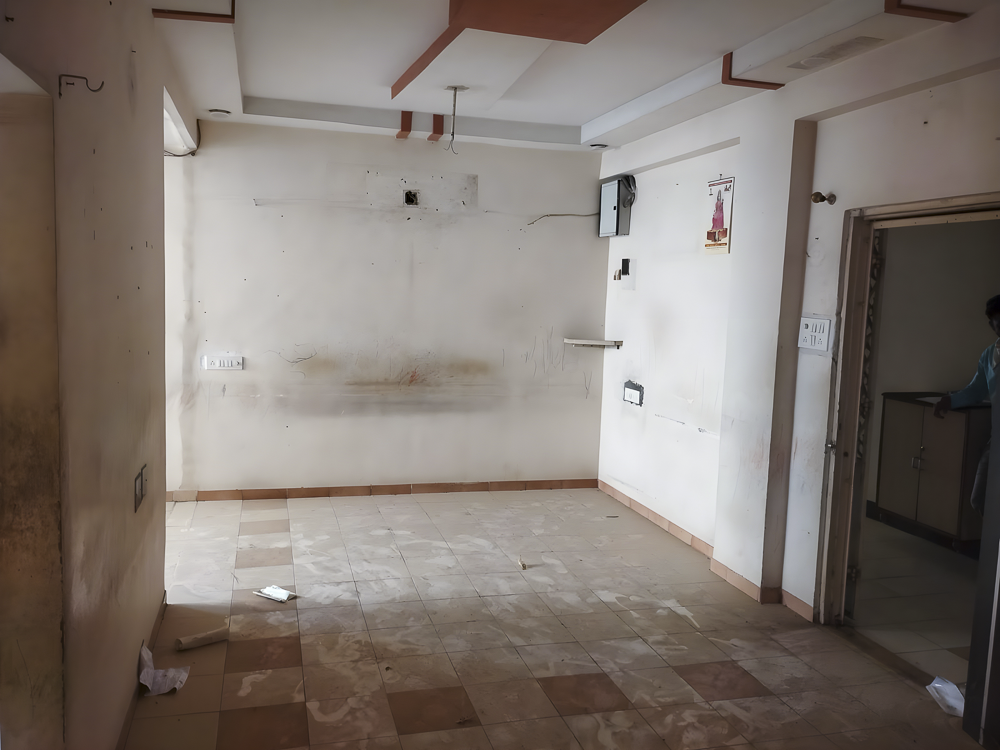 2 BHK Flat for sale in SHRINANDNAGR II, VEJALPUR Ahmedabad — photo 5