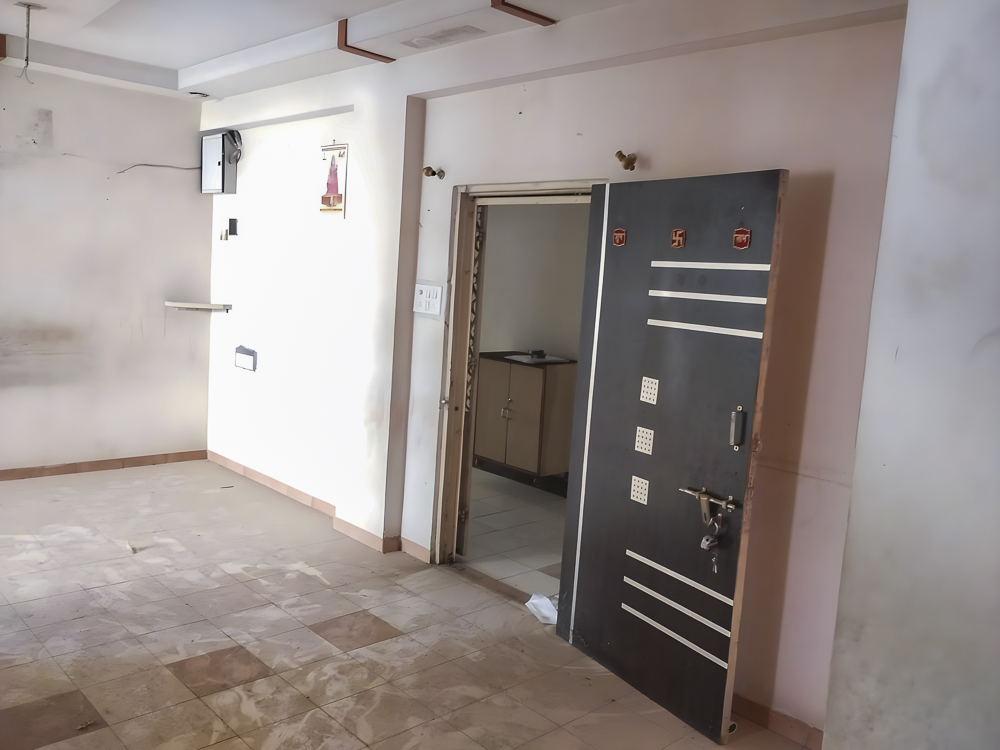 2 BHK Flat for sale in SHRINANDNAGR II, VEJALPUR Ahmedabad — photo 10