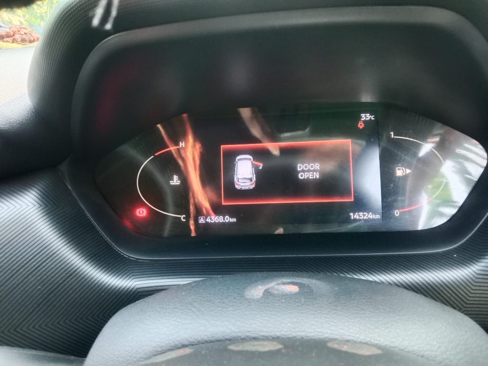 2024 Nissan Magnite MT N-CONNECTA SUV 15000 km 1 year for sale in BENGAL PARKING Kolkata — photo 3