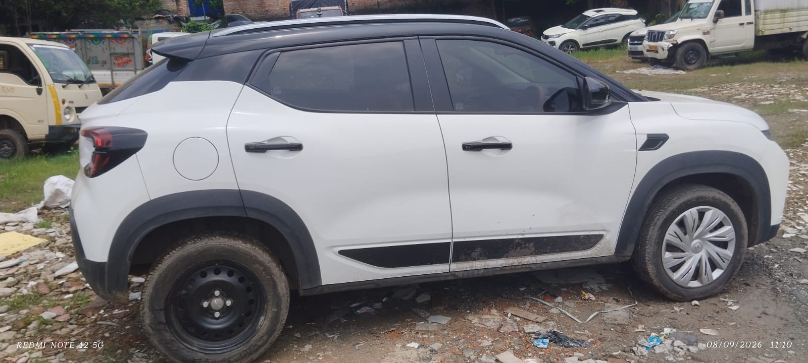 2025 Renault Kiger RXL MT SUV 12000 km 1 year for sale in J.K PARKING Kolkata — photo 3