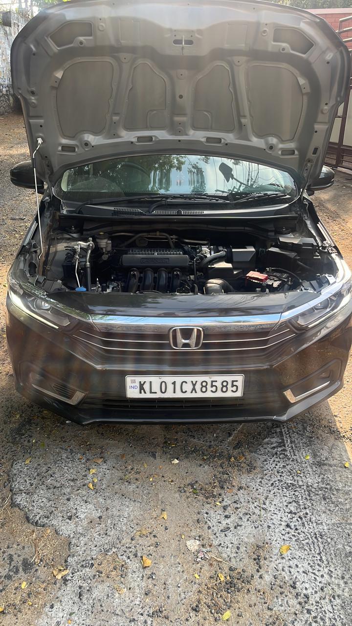 2023 Honda Amaze 1.2 VX MT Petrol Compact sedan 33000 km 3 years for sale in AMBADY Pallichal — photo 3
