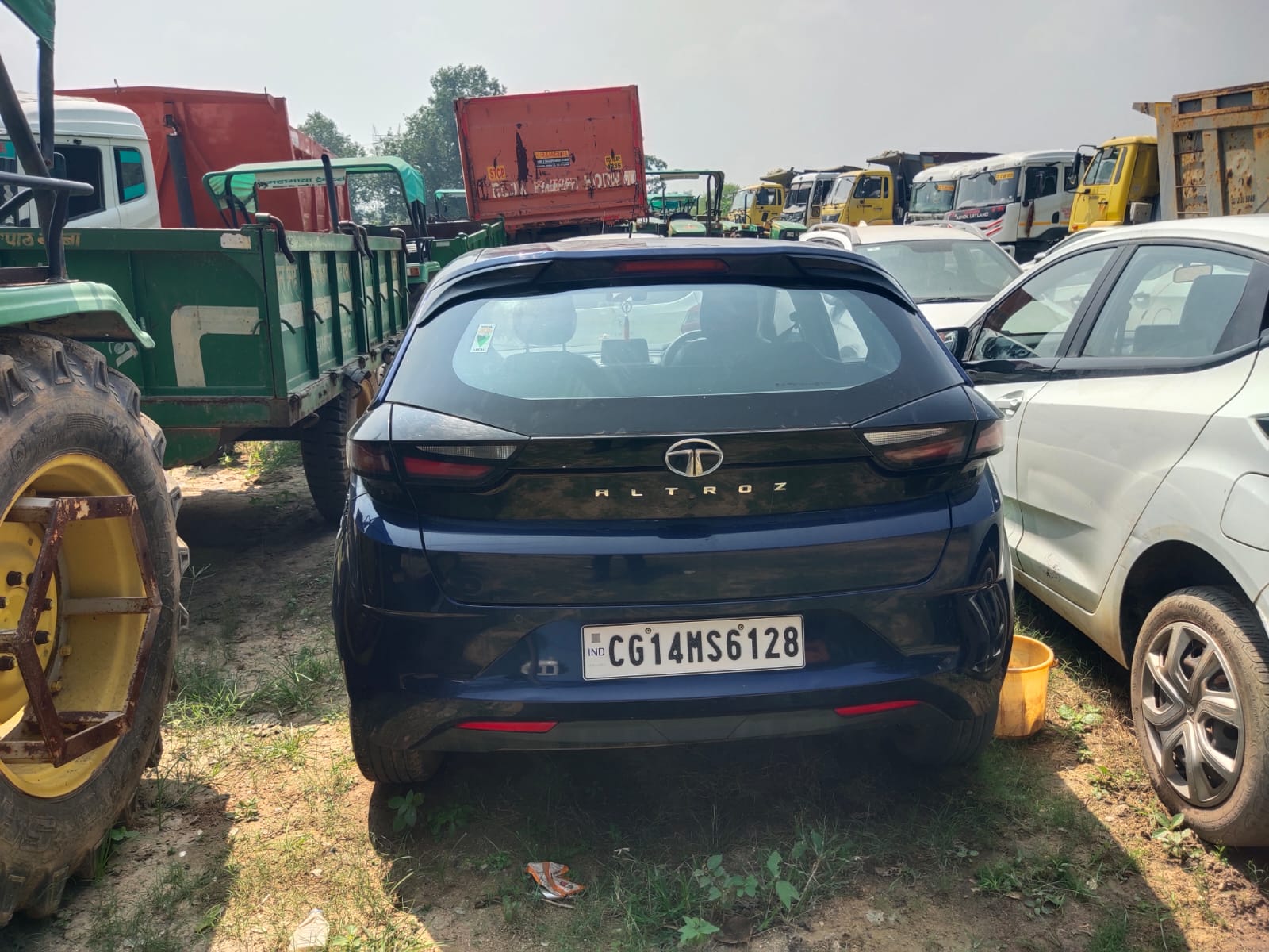2023 Tata Altroz XM / XM+ Hatchback 65000 km 3 years for sale in MAMTA MAHTO PARKING YARD Korba — photo 4
