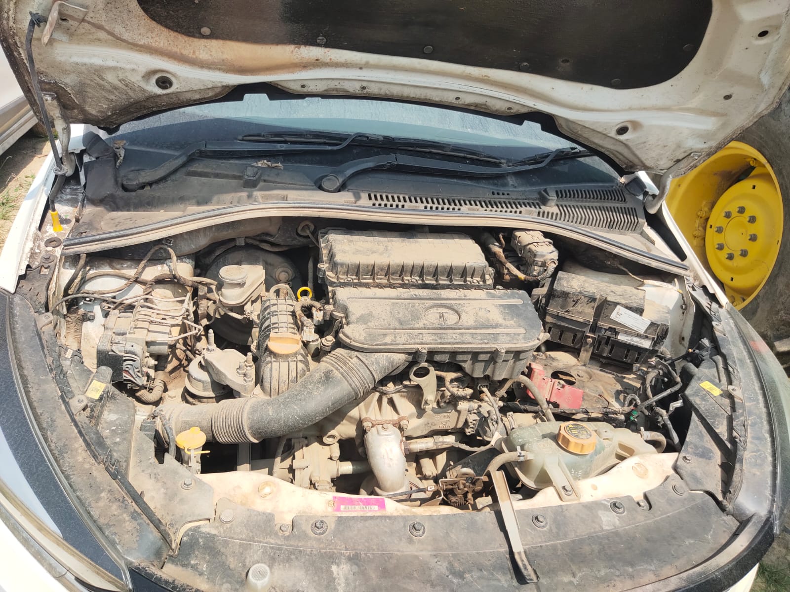 2022 Tata Tiago XZ+ MT Hatchback 65000 km 4 years for sale in MAMTA MAHTO PARKING YARD Korba — photo 8