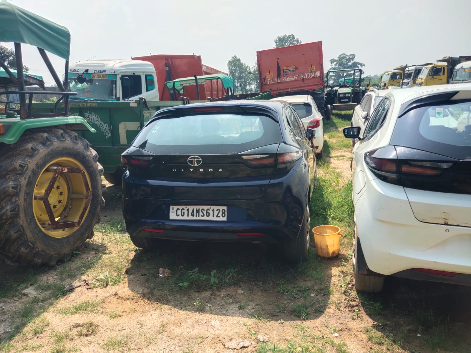 2023 Tata Altroz XM / XM+ Hatchback 65000 km 3 years for sale in MAMTA MAHTO PARKING YARD Korba — photo 5