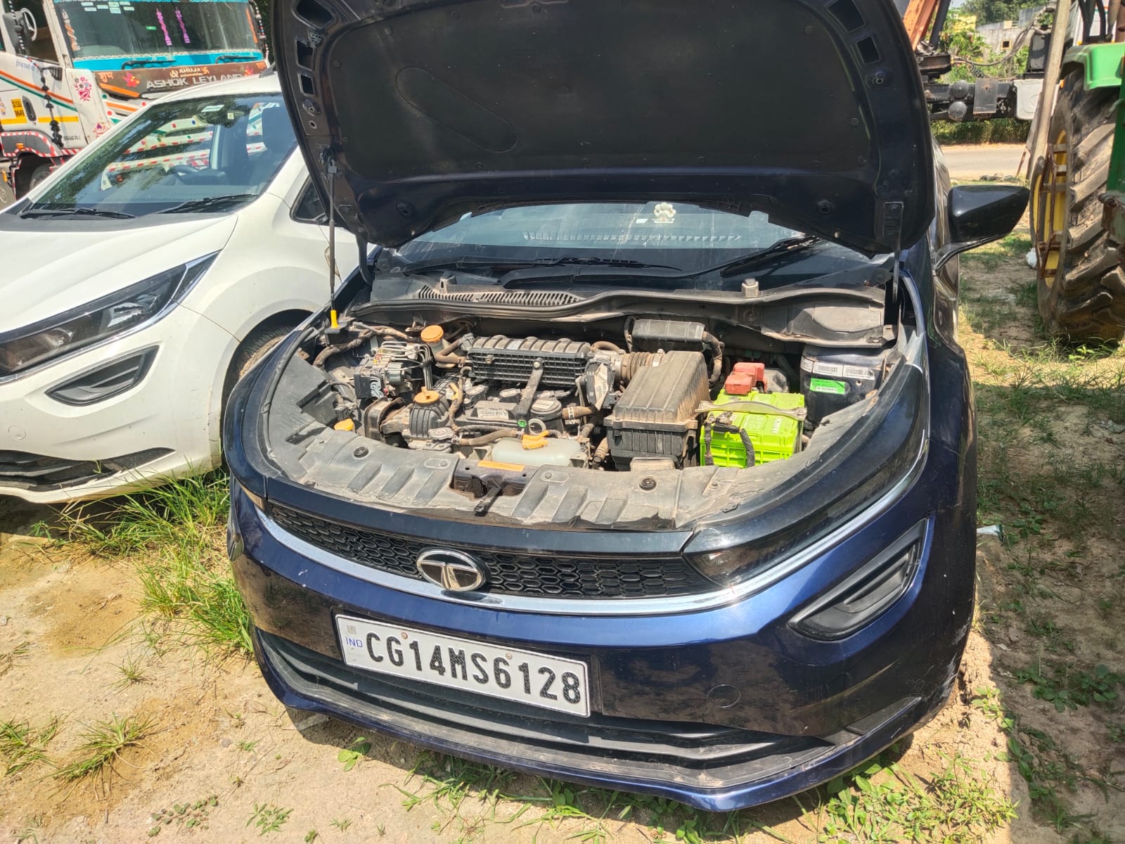 2023 Tata Altroz XM / XM+ Hatchback 65000 km 3 years for sale in MAMTA MAHTO PARKING YARD Korba — photo 7