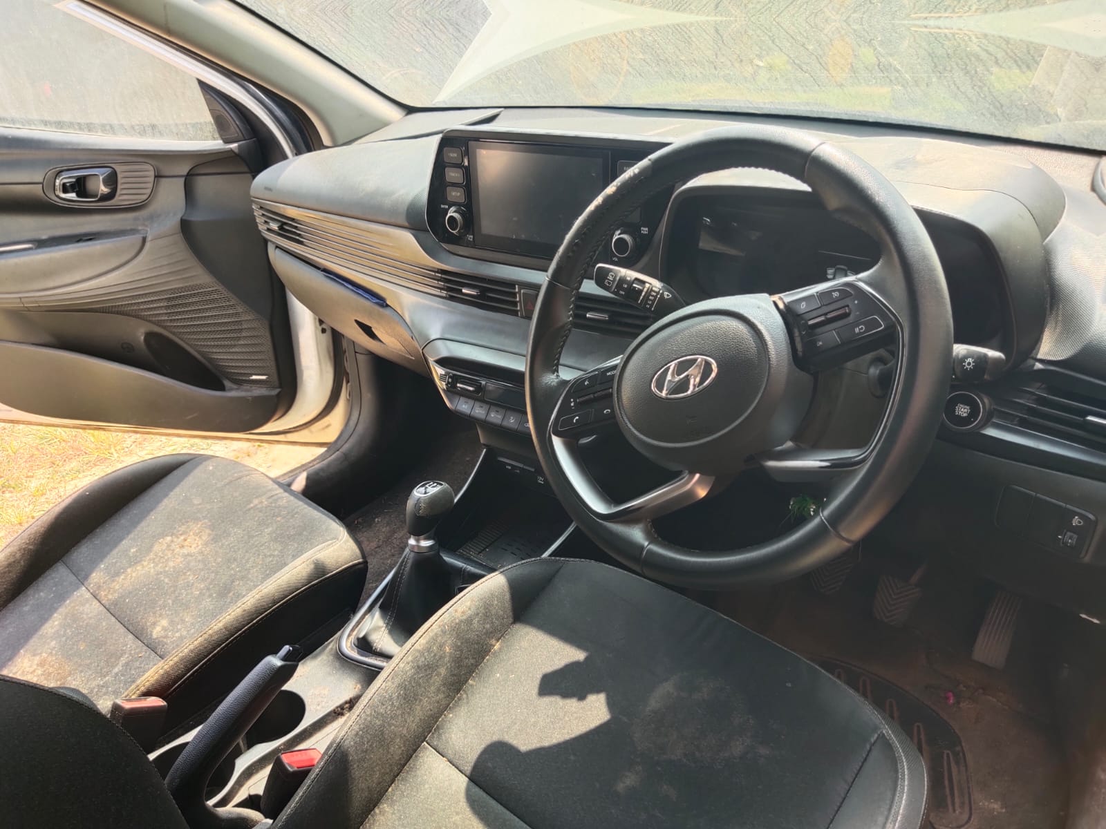 2022 Hyundai i20 Asta 1.2 Petrol MT Hatchback 65000 km 4 years for sale in MAMTA MAHTO PARKING YARD Korba — photo 6