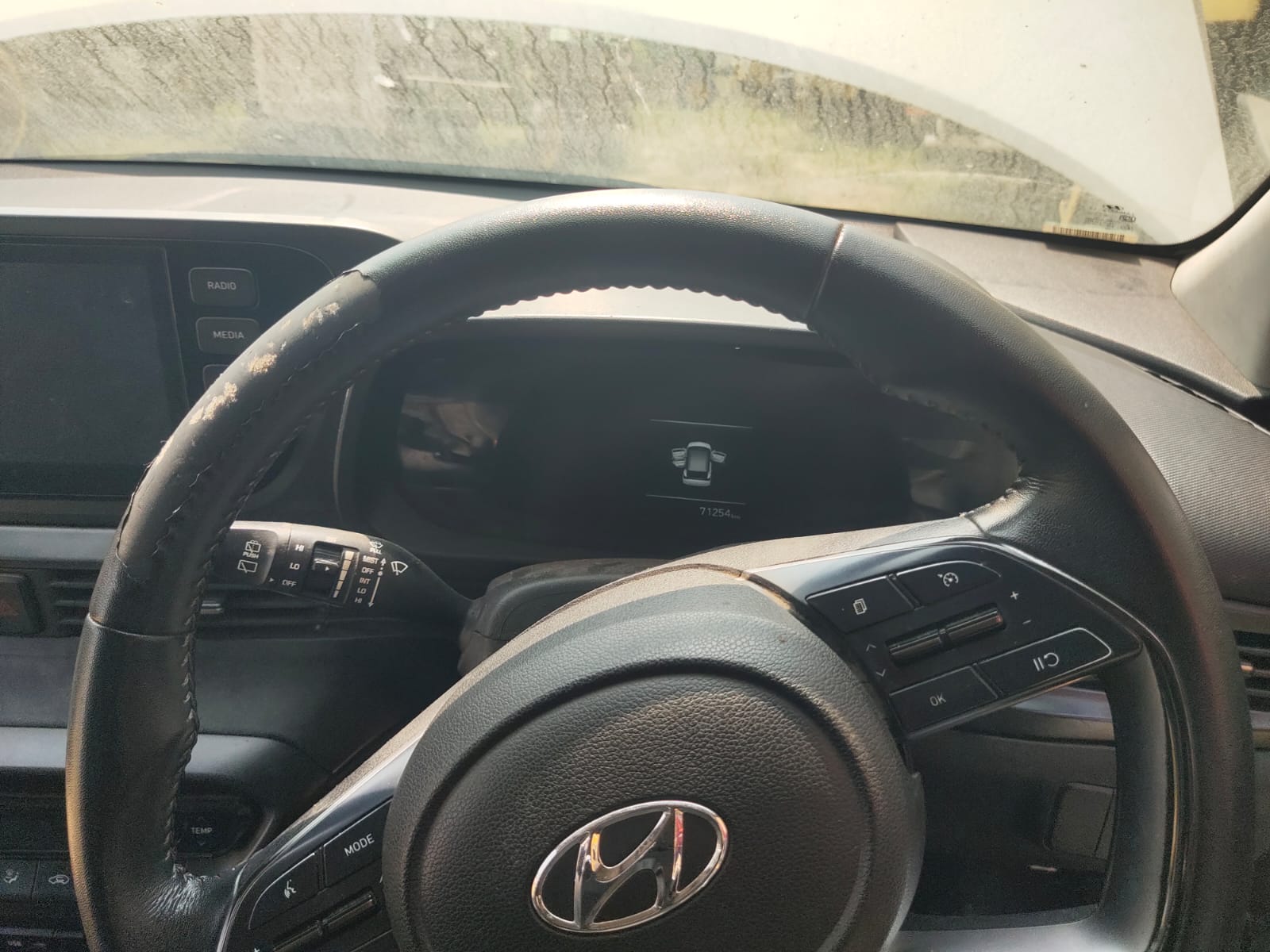 2022 Hyundai i20 Asta 1.2 Petrol MT Hatchback 65000 km 4 years for sale in MAMTA MAHTO PARKING YARD Korba — photo 10