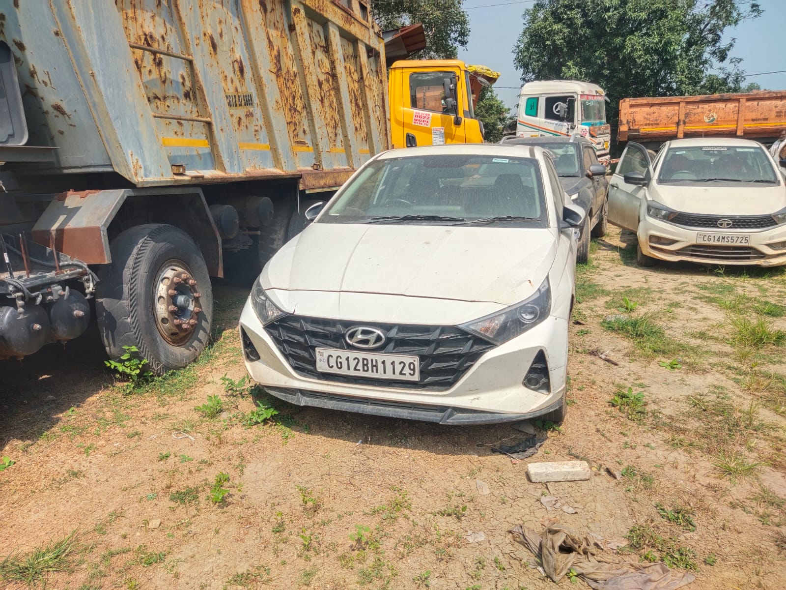 2022 Hyundai i20 Asta 1.2 Petrol MT Hatchback 65000 km 4 years for sale in MAMTA MAHTO PARKING YARD Korba — photo 1