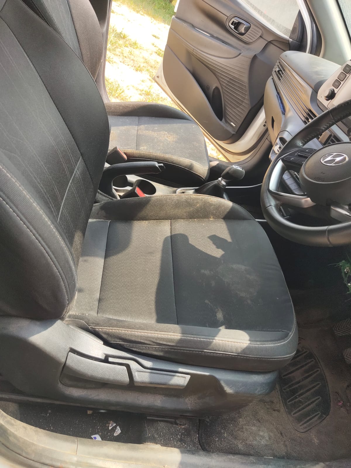 2022 Hyundai i20 Asta 1.2 Petrol MT Hatchback 65000 km 4 years for sale in MAMTA MAHTO PARKING YARD Korba — photo 3