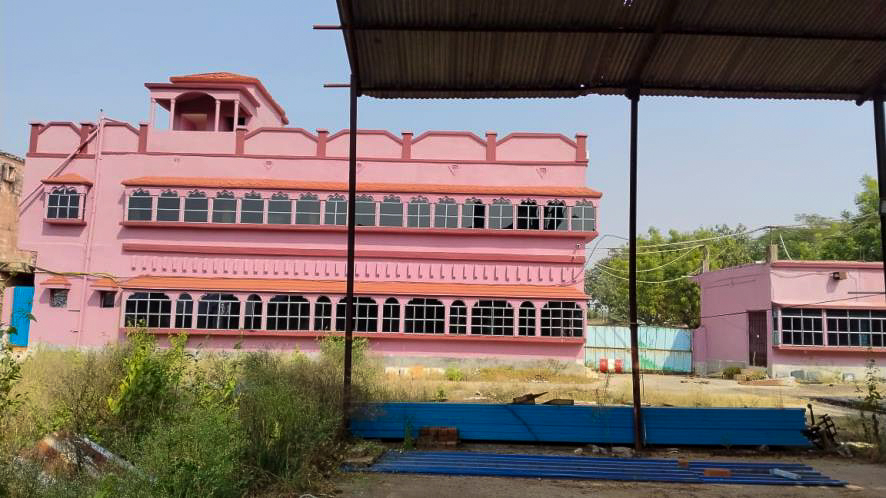 12155 square meter Industrial Plot with Factory Building for sale in Hetia — photo 1