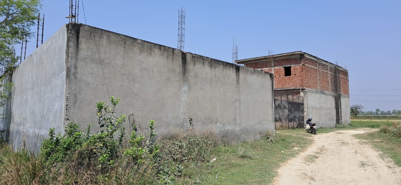 4050 square meter Godowns for sale in Padrauna Padrauna