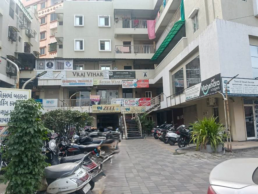 751 square feet Shops for sale in Urban Vadodara — photo 3
