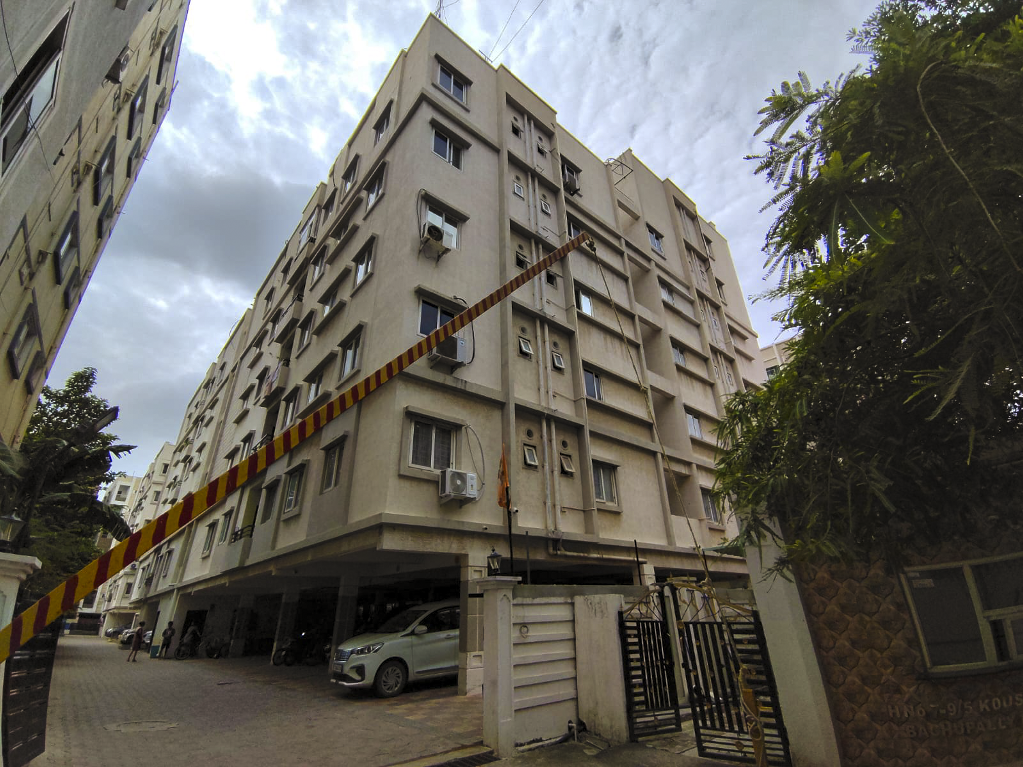 2 BHK Flat for sale in MAXIMUS HILL SIDE TOWERS, BACHUPALLY VILLAGE AND MANDAL Hyderabad — photo 15
