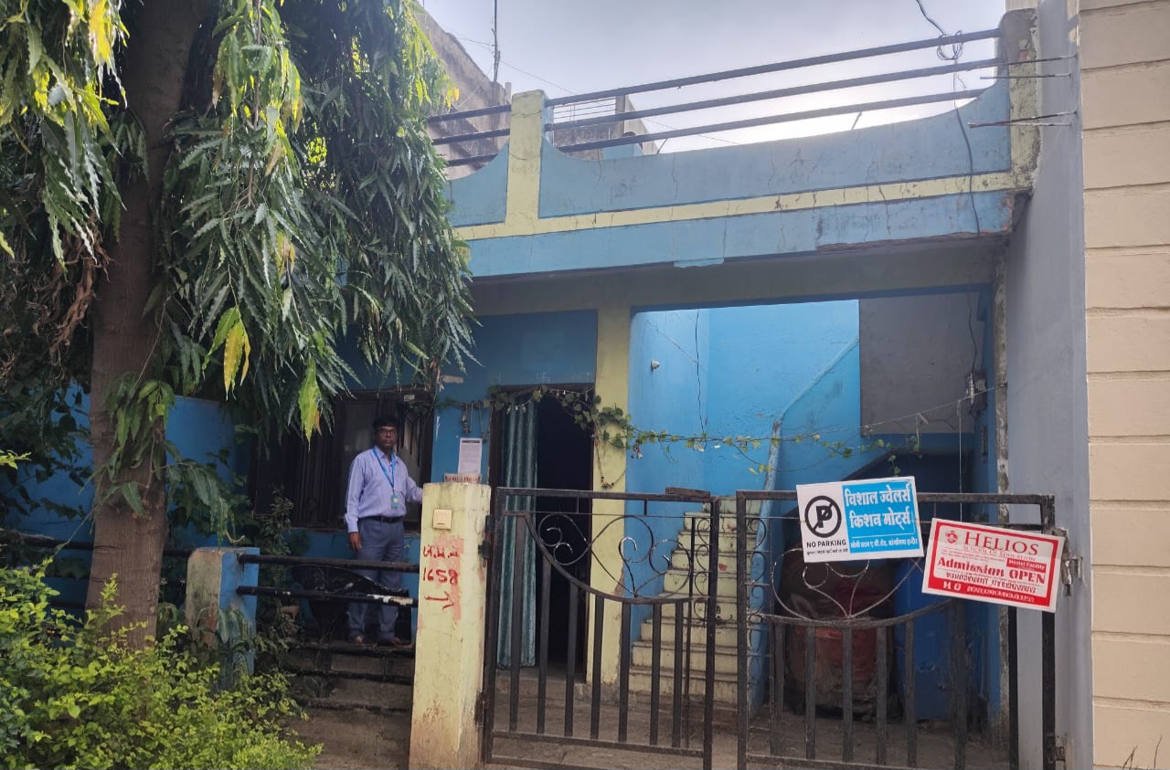 800 square feet Individual House for sale in Mangaliya Sadak Mangalya — photo 1
