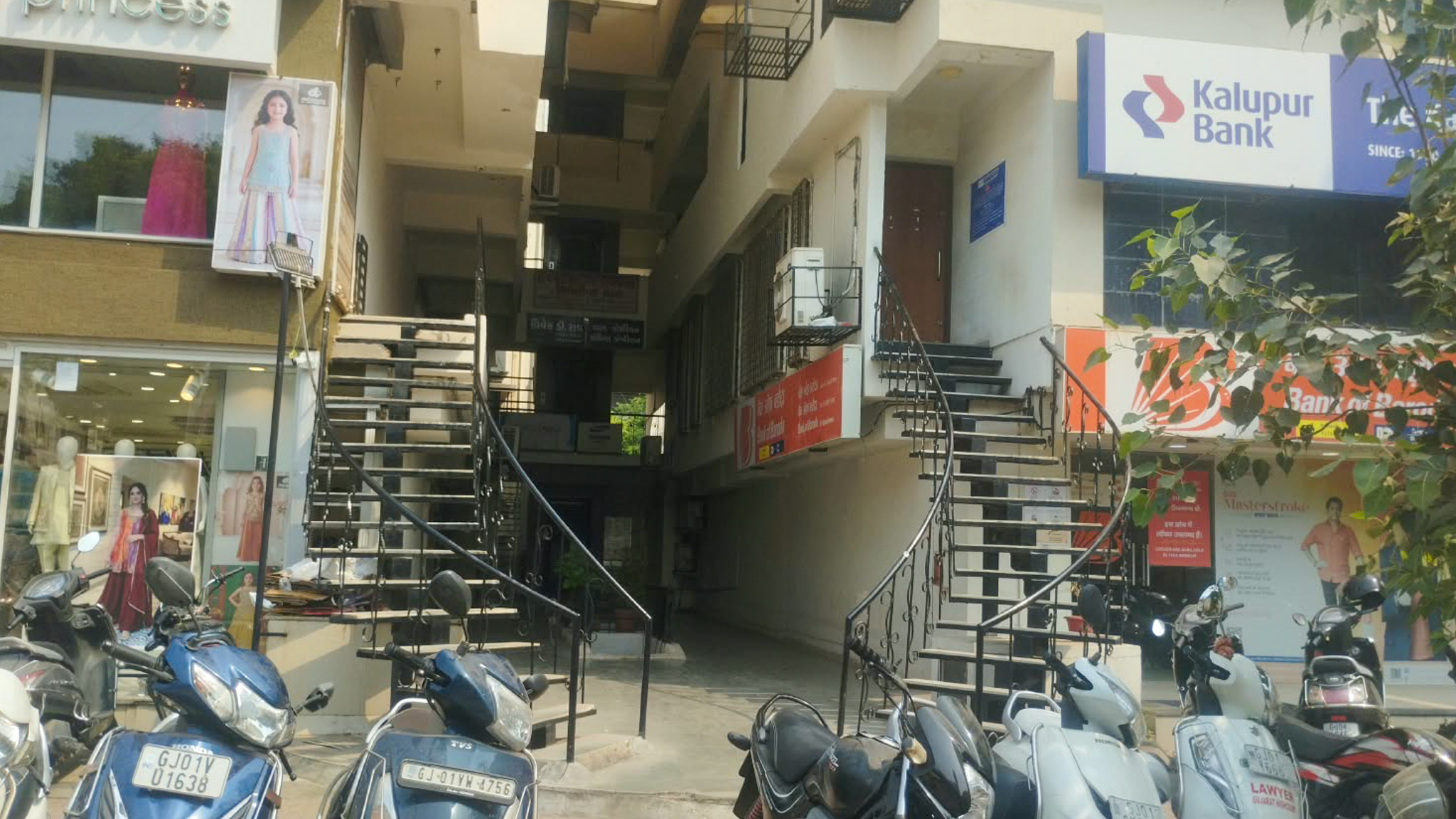 66.91 square meter Shops for sale in Ahmedabad — photo 2