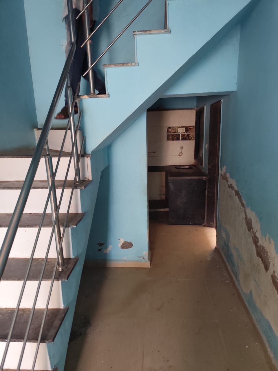 678.63 square feet Individual House for sale in Miyani GIDC — photo 3