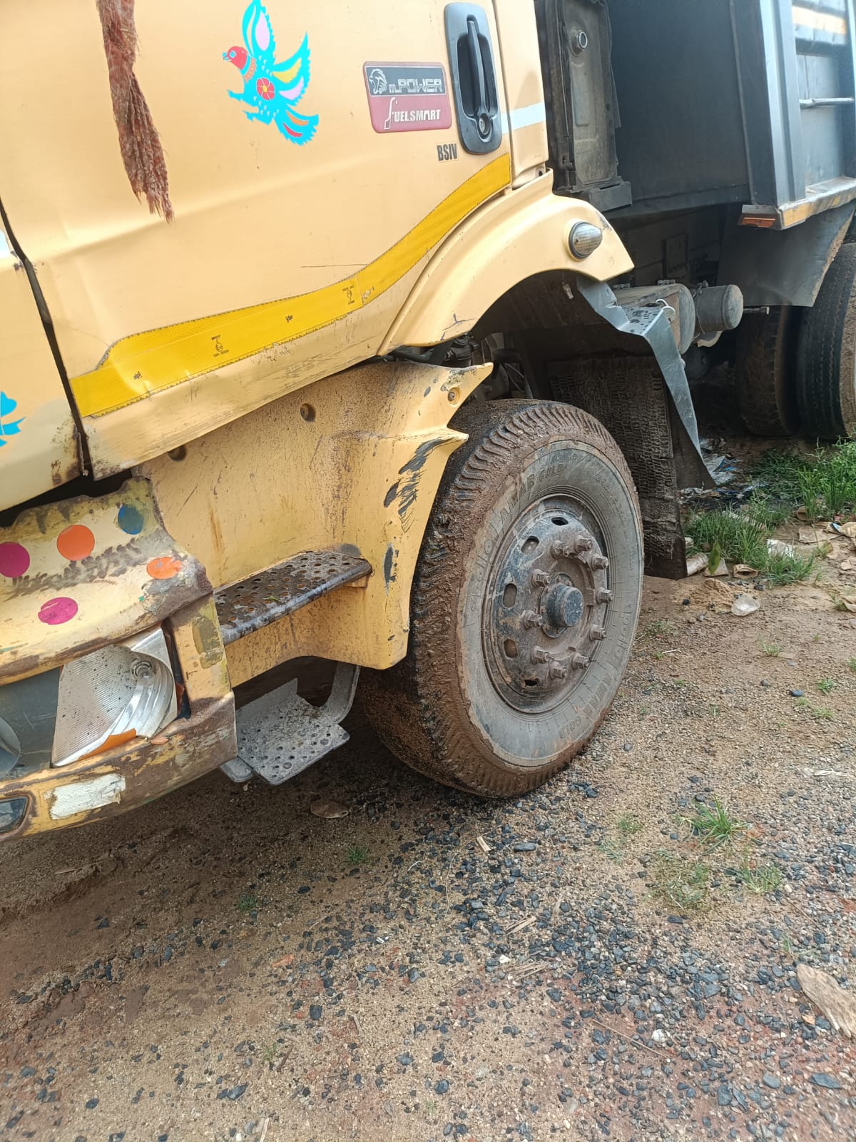 2018 Mahindra & Mahindra Blazo X 28 Tipper Tipper Tipper 36000 km 8 years for sale in TATISILWAI Getalsud Industrial Area — photo 4