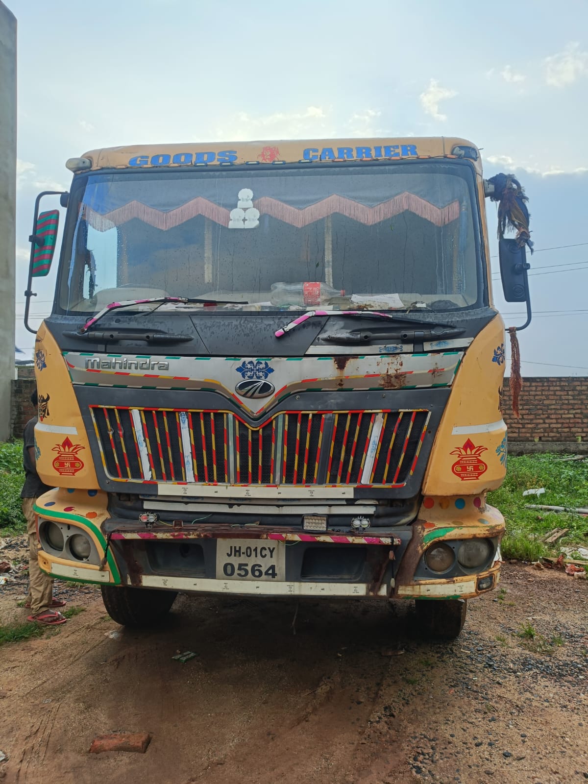2018 Mahindra & Mahindra Blazo X 28 Tipper Tipper Tipper 36000 km 8 years for sale in TATISILWAI Getalsud Industrial Area — photo 1