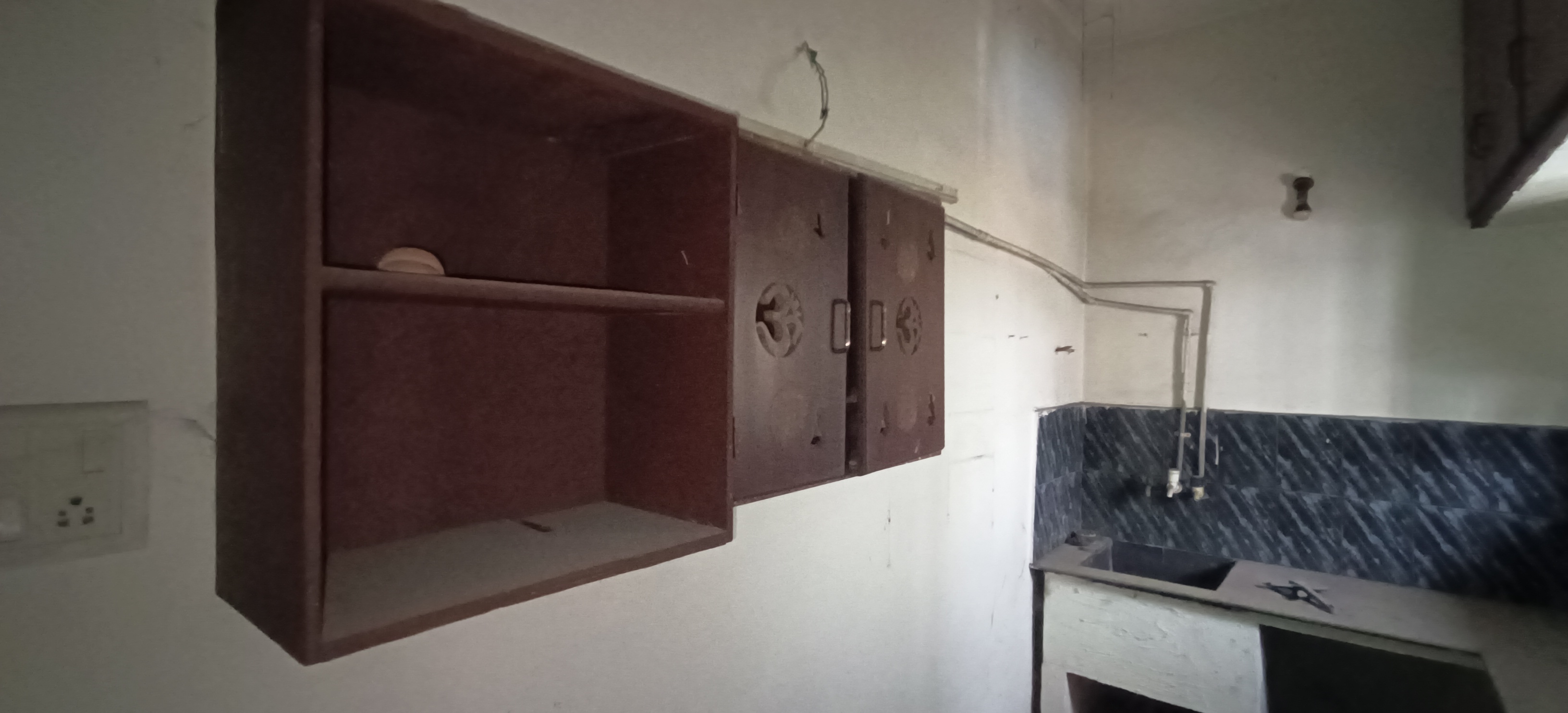 697 square feet Flat for sale in RAJU COMPLEX, Dibbala Road, Opp RTC Bus Depo Ongole — photo 2