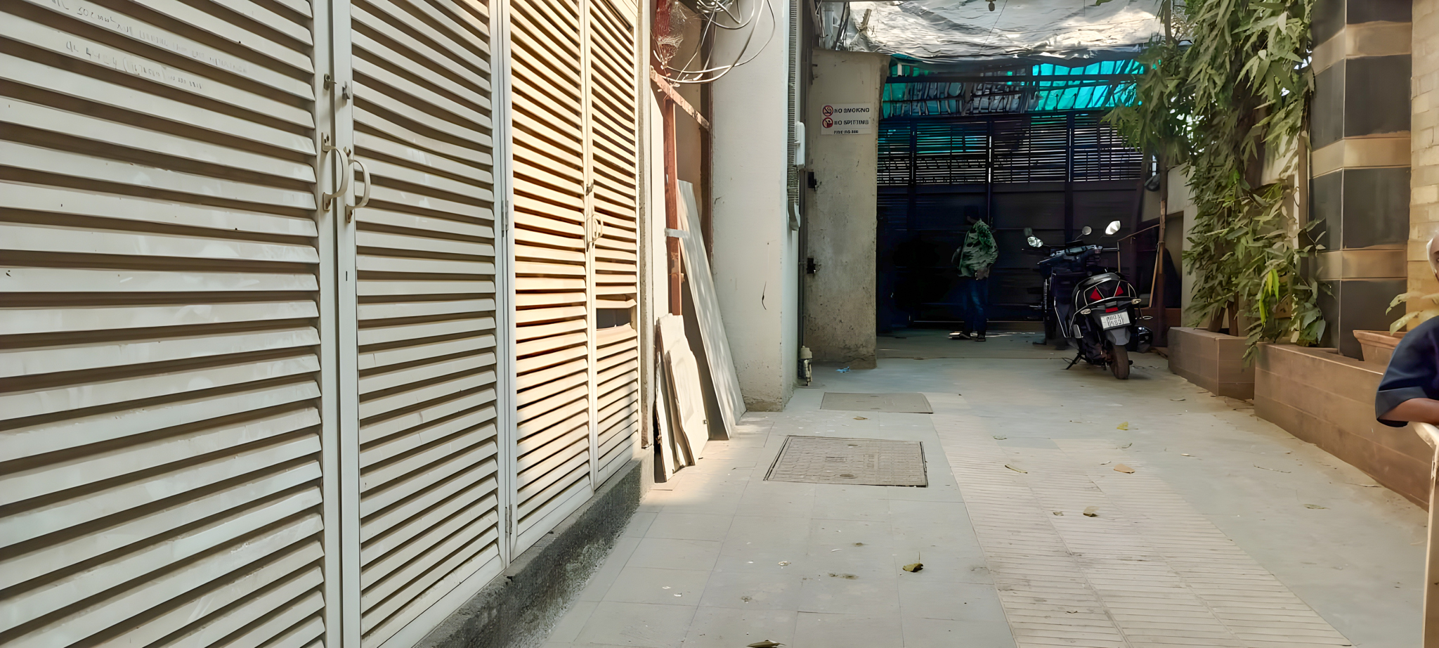 630 square feet Office for sale in VILE PARLE Mumbai — photo 11
