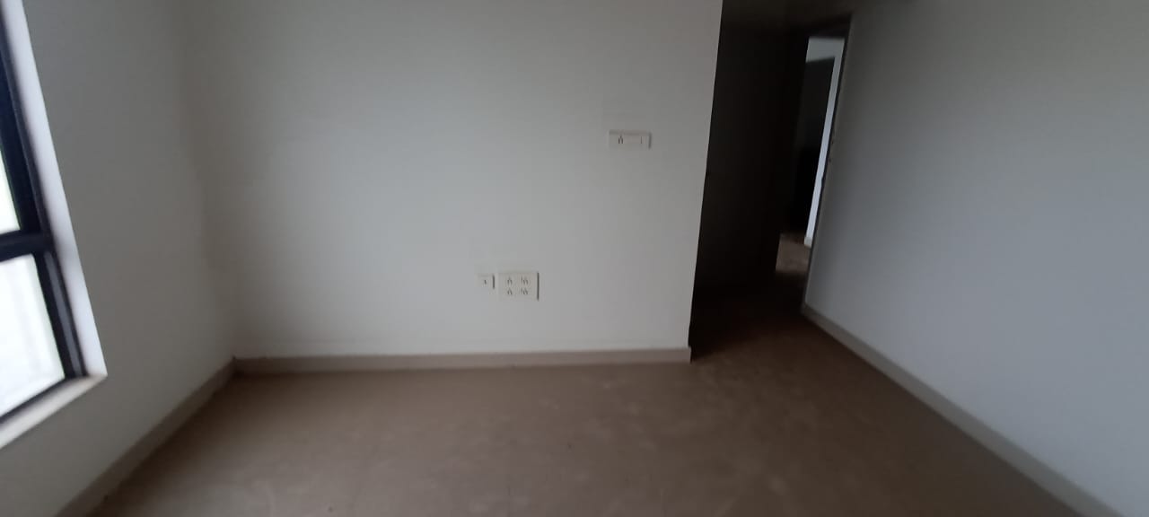965 square feet Flat for sale in Pune — photo 1