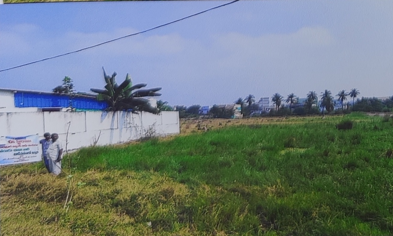 Plot for sale in Tanuku — photo 1