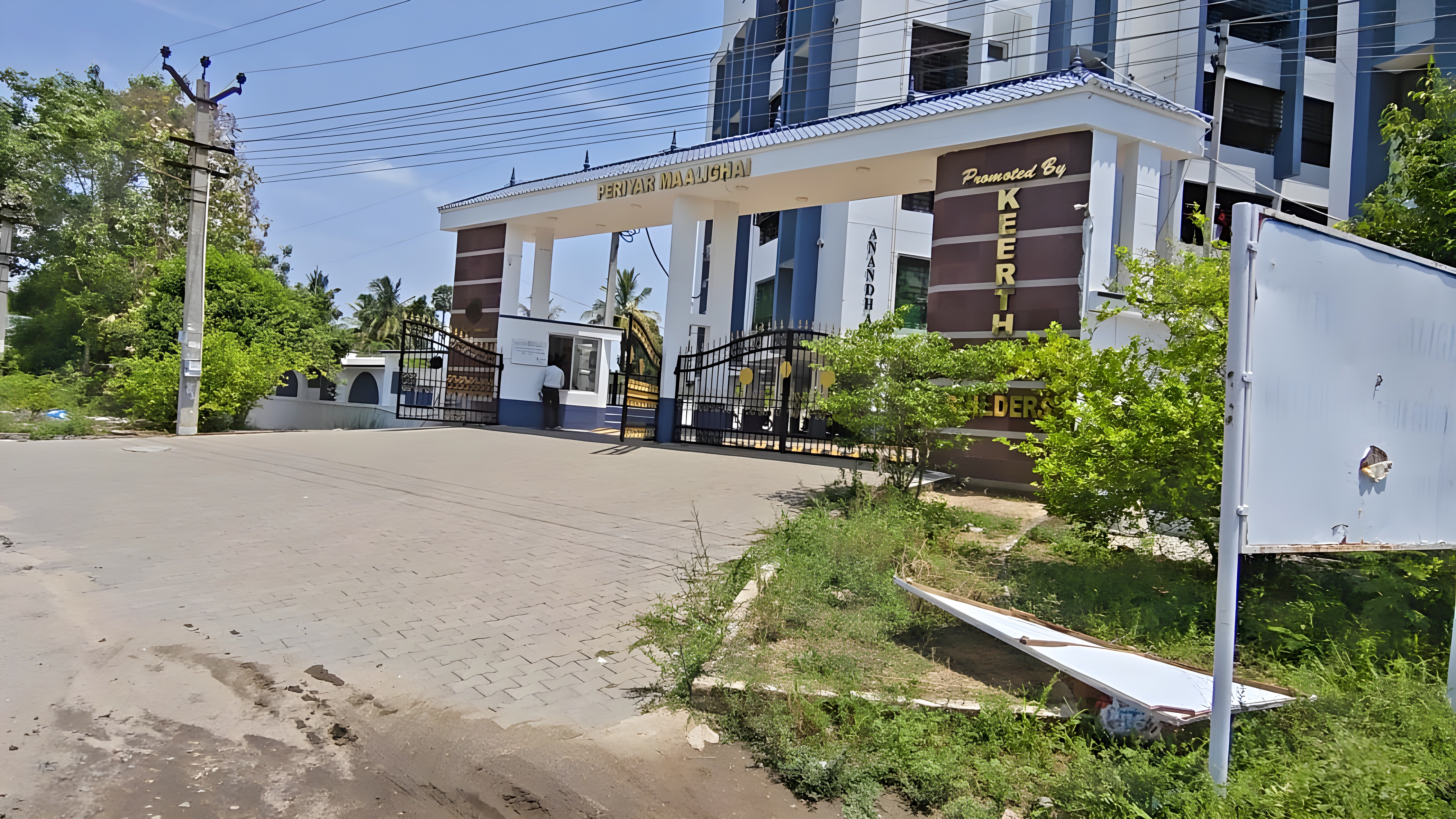 700 square feet Flat for sale in Periyar Maalighai Apartment, Thindal Erode Karumandi Chellipalayam — photo 3