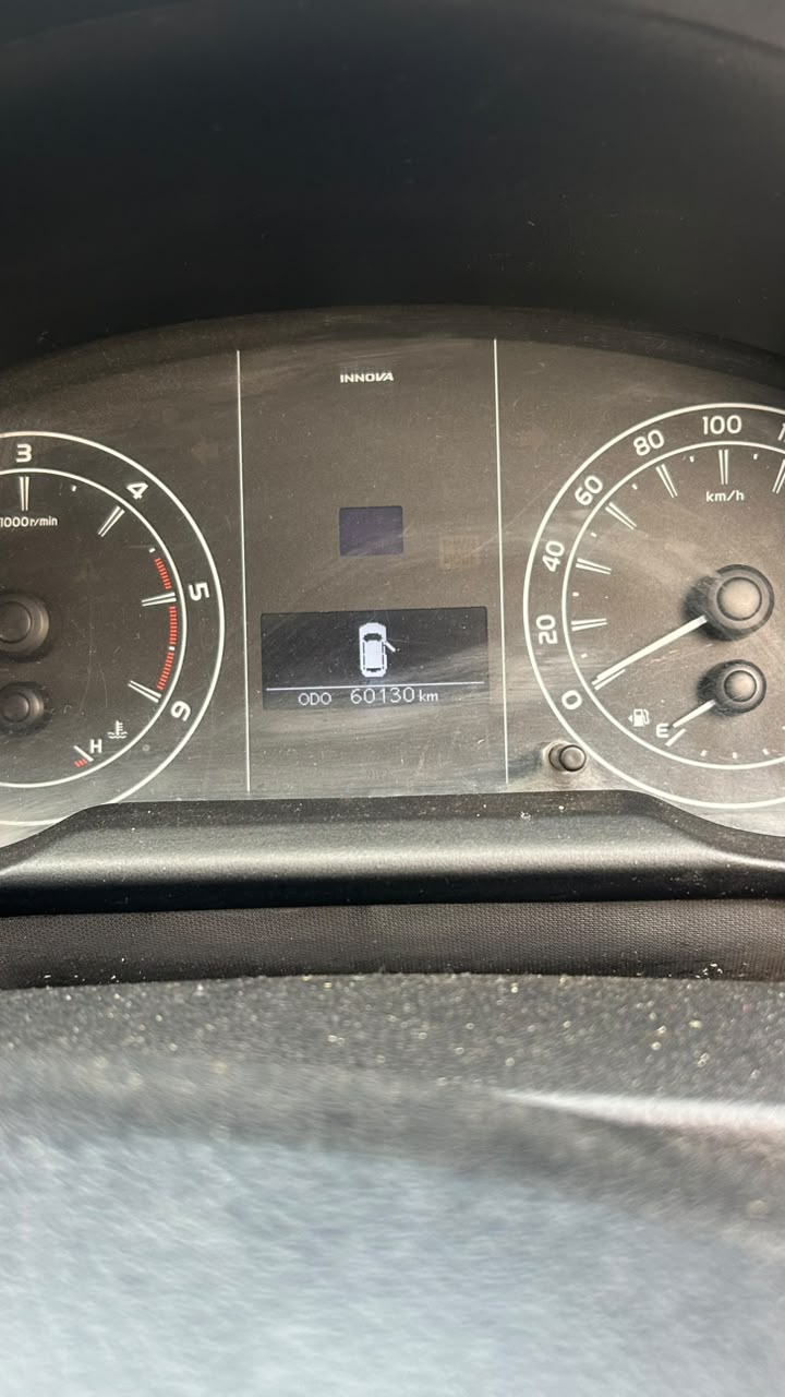 2020 Toyota Innova Crysta GX 8 Seater MUV 60130 km 6 years for sale in Recovery Agency Bhondsi — photo 8