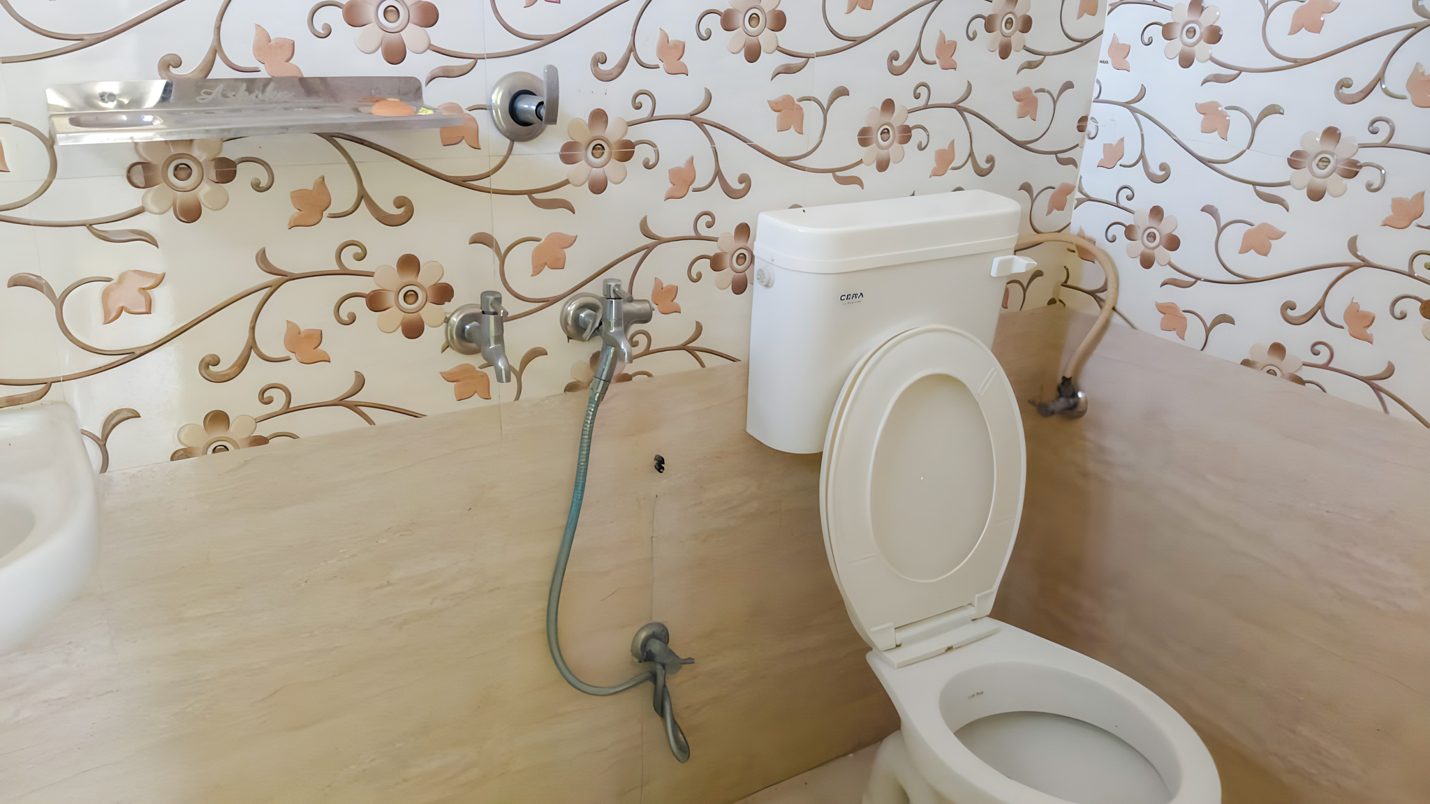 8 BHK Individual House for sale in INDEPENDENT HOUSE, PEYAD VILAPPIL Vilappil — photo 2
