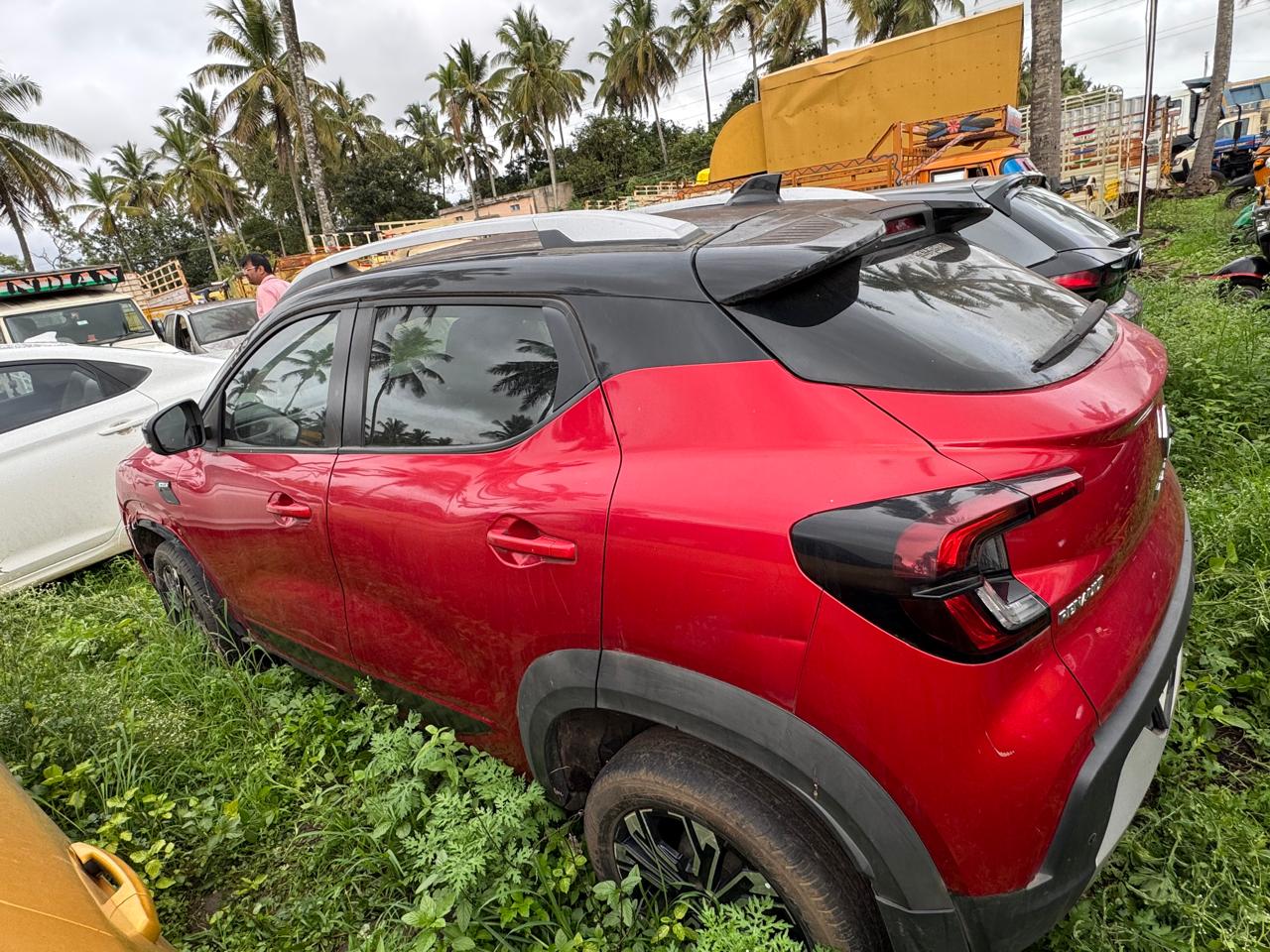 Vehicle Auction Bearing Vehicle NO KA17MA5239 for sale in Davanagere — photo 4