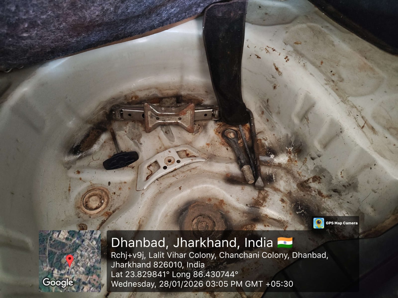 2019 Maruti Suzuki Dzire VXi Compact sedan 139006 km 7 years for sale in Maa Kalyani Consultancy Pvt Ltd Dhanbad — photo 7