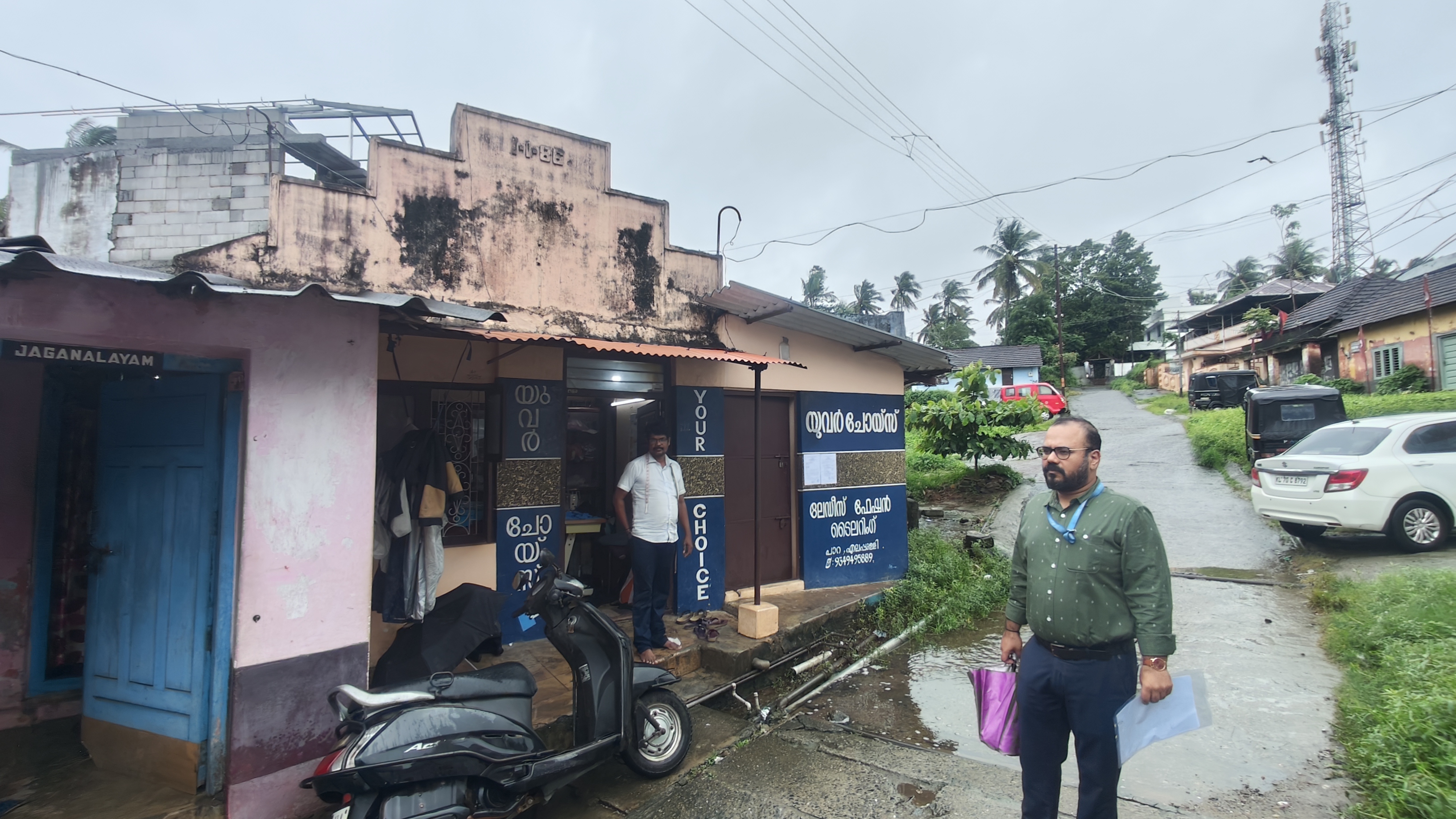 33 square meter Shops for sale in PARA ELAPULLY PALAKKAD Palakkad — photo 1