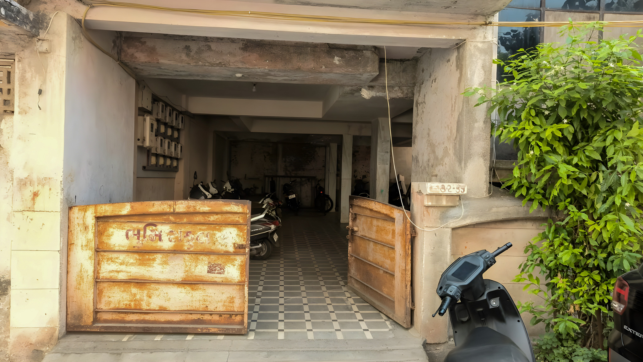2 BHK Flat for sale in BHUMI SANKUL, KARANPARA Rajkot — photo 5