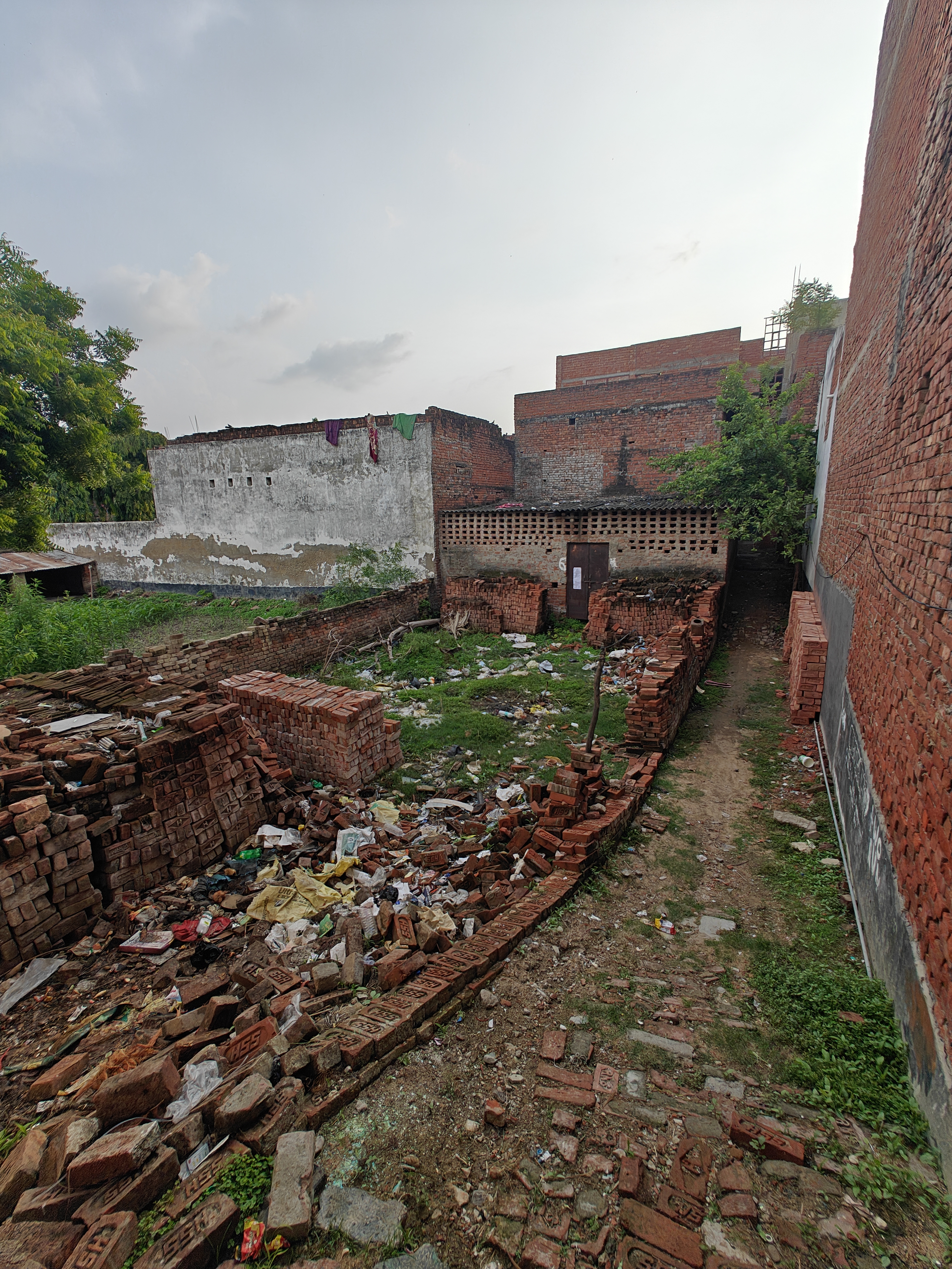 2040 square feet Individual House for sale in Varanasi — photo 2