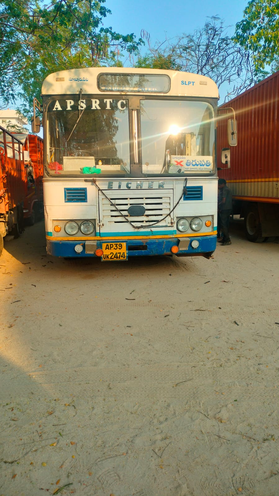 2022 Eicher 6016 R LPO Bus Chassis Bus 100000 km 4 years for sale in Balaji Parking Yard , Swarna Builders Rd, Bottu Garden, Bypass Rd, Tirupathi, Balaji Dt Tirupati — photo 1