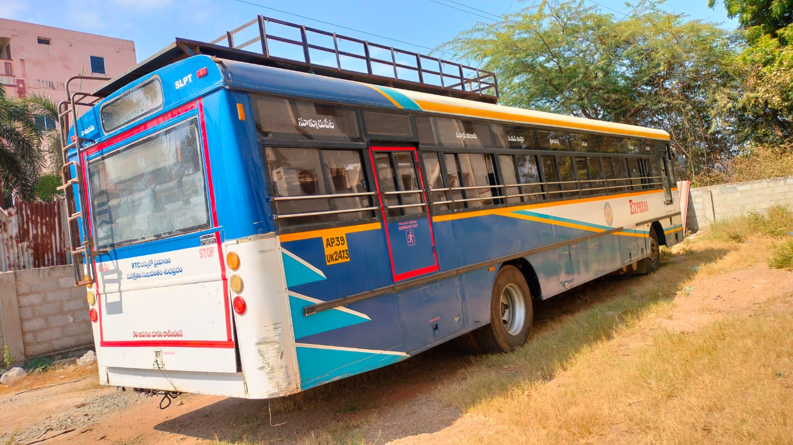 2022 Eicher 6016 R LPO Bus Chassis Bus 100000 km 4 years for sale in PADMANABHAYYA PARKING YARD, NAIDUPET, SRI BALAJI DT LA Sagaram — photo 1