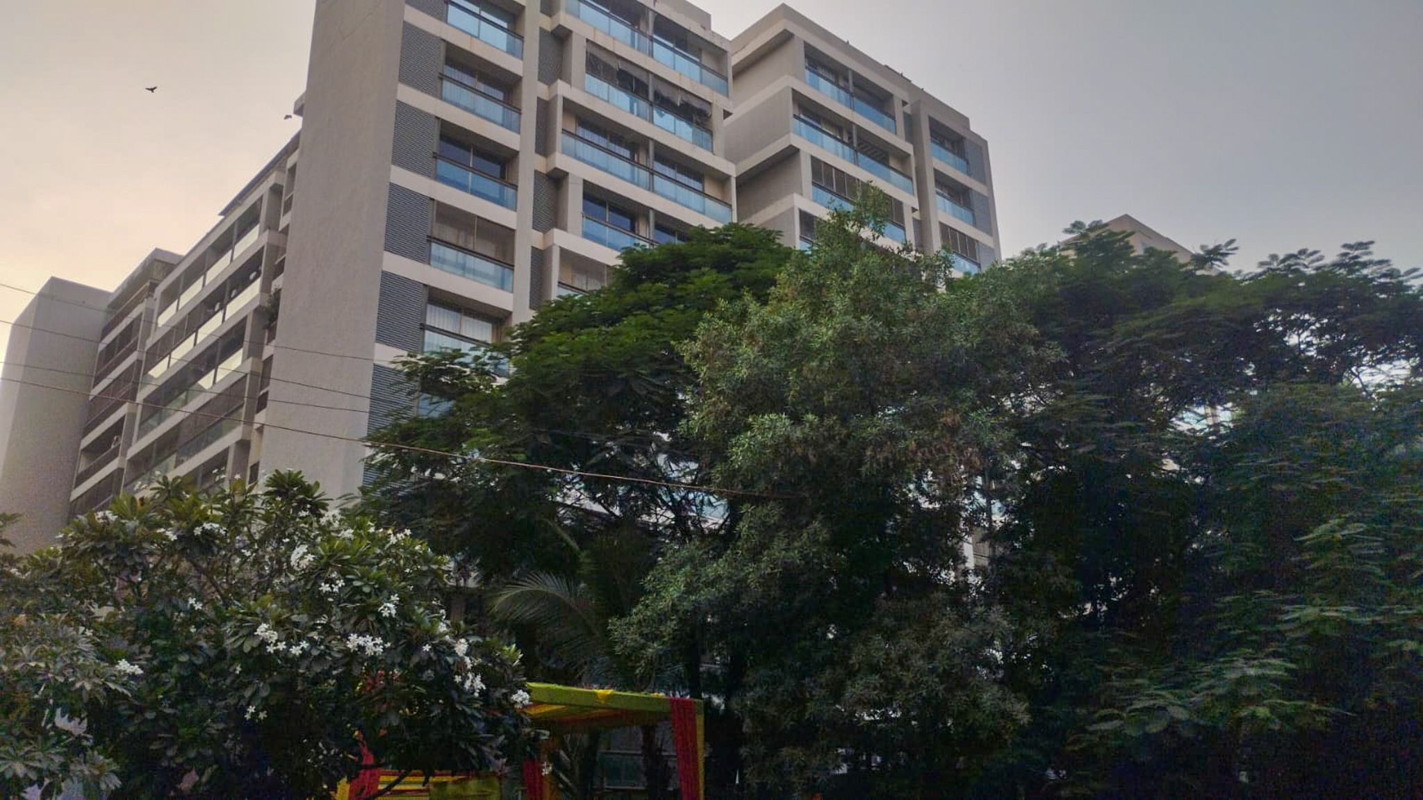 274.77 square meter Flat for sale in BOPAL Ahmedabad — photo 2