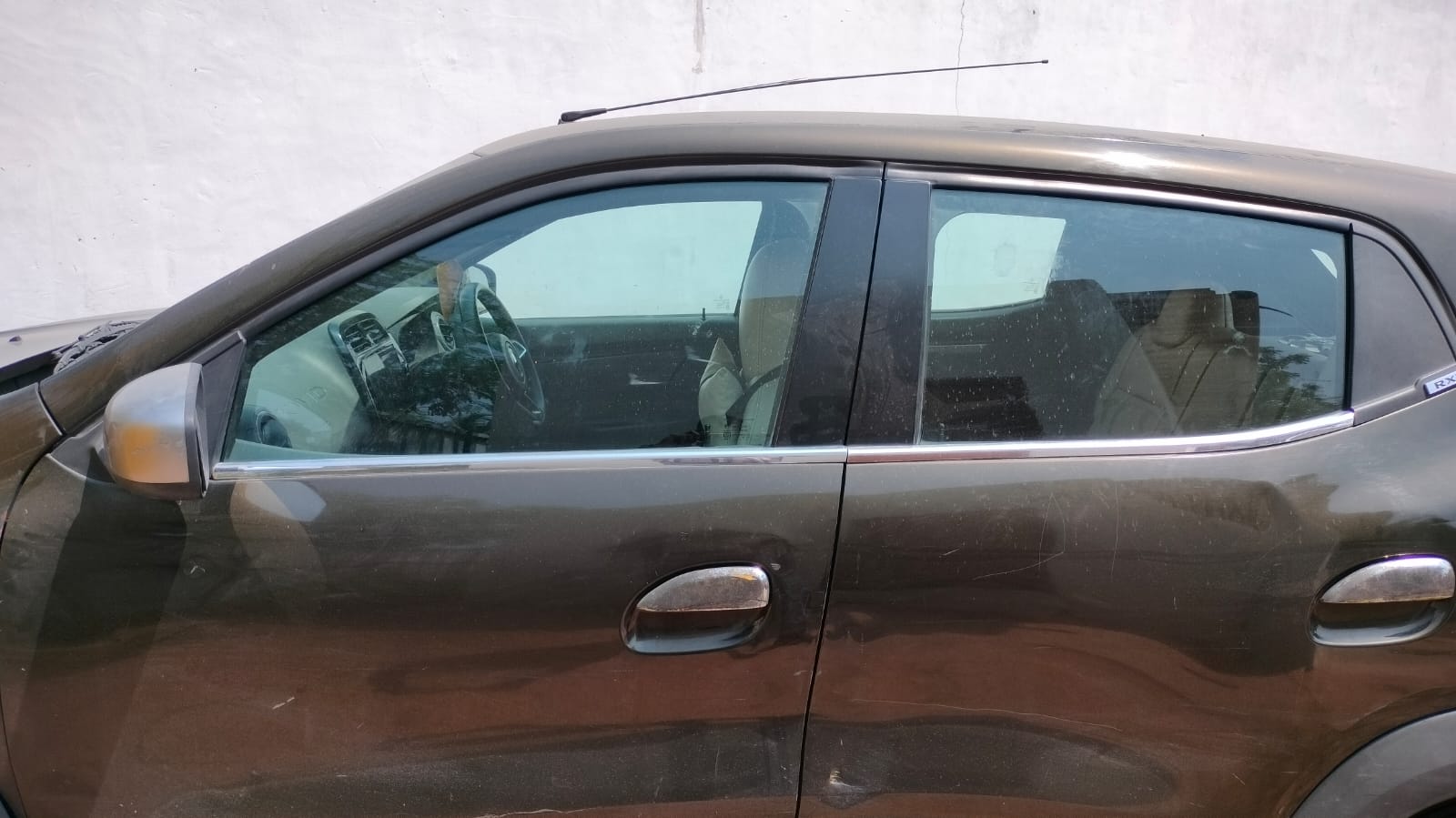 2019 Renault Kwid RXT 1.0 Hatchback 54762 km 6 years for sale in R K AUTO PARKING YARD Kurnool — photo 4