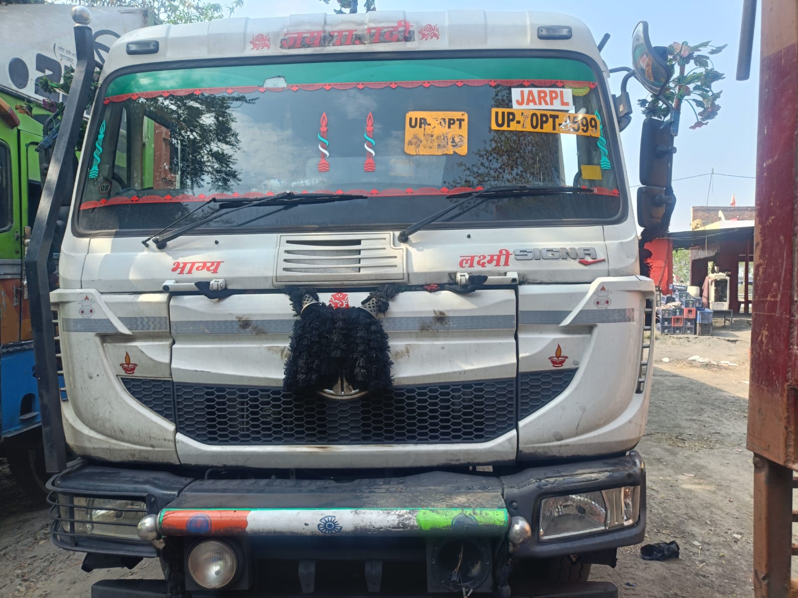 COMMERCIAL VEHICLE for sale in KAUSHAMBI Karari — photo 1