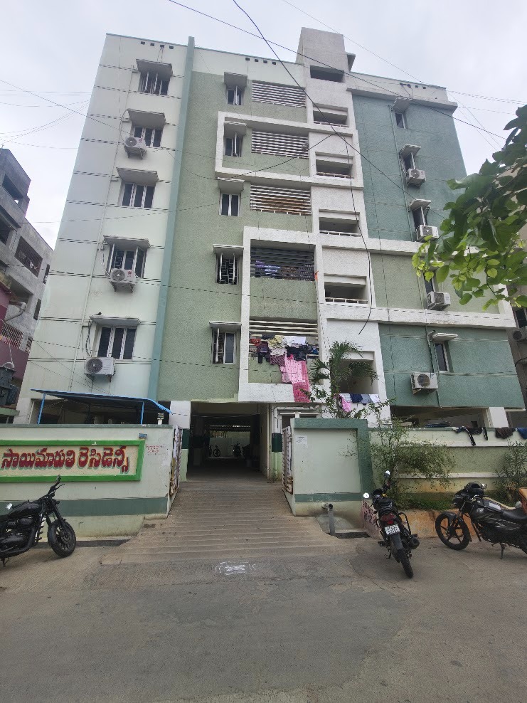 900 square feet Flat for sale in Guntur — photo 1