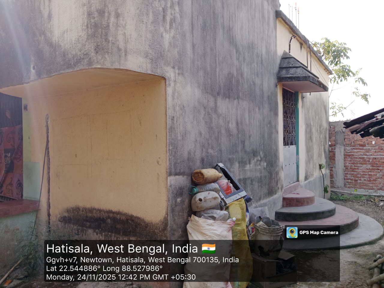 982 square feet Individual House for sale in Kolkata — photo 7