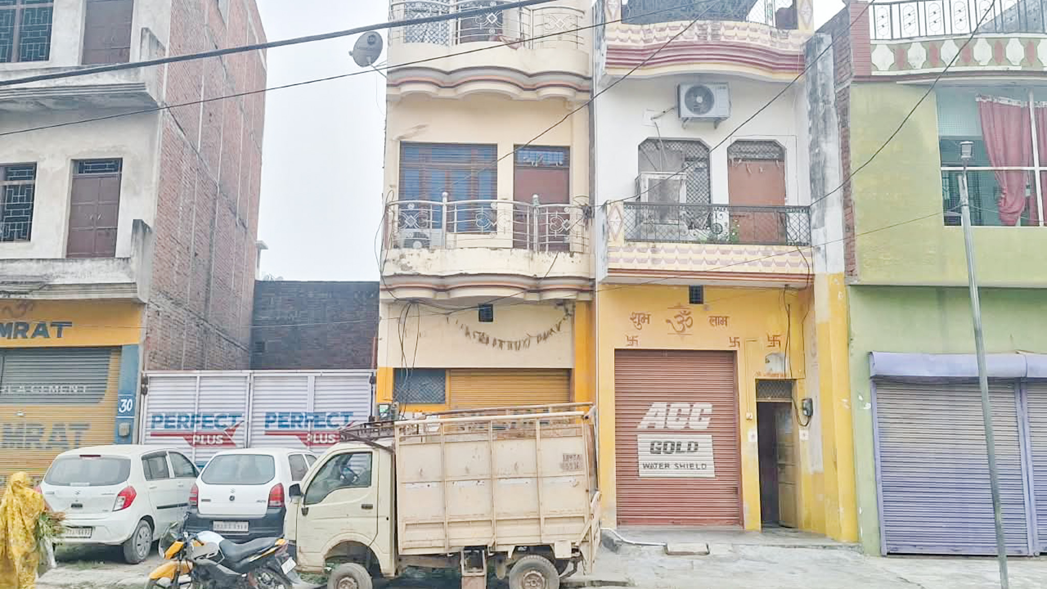 73.01 square meter Shops for sale in Sirathu Sirathu — photo 2